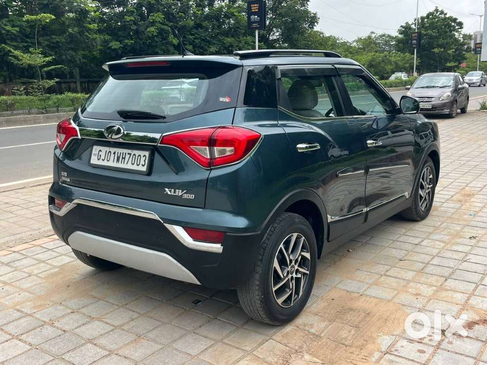 Mahindra Xuv300 W8 (o) 1.5 Diesel Amt, 2022, Diesel