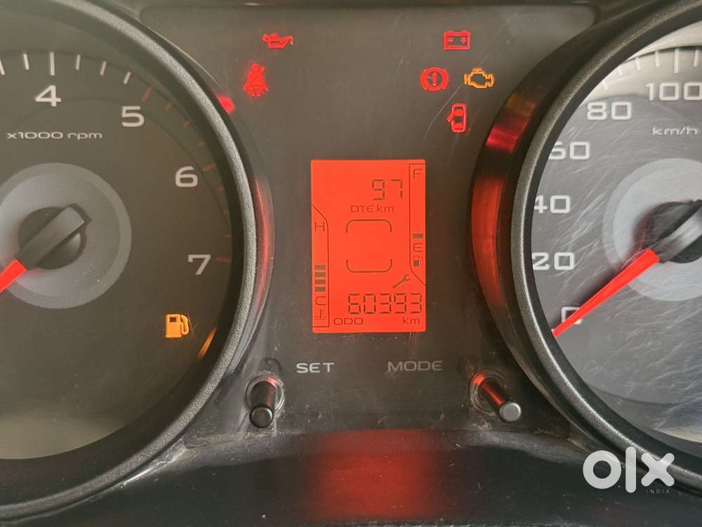 Mahindra Tuv 300 T6, 2016, Diesel