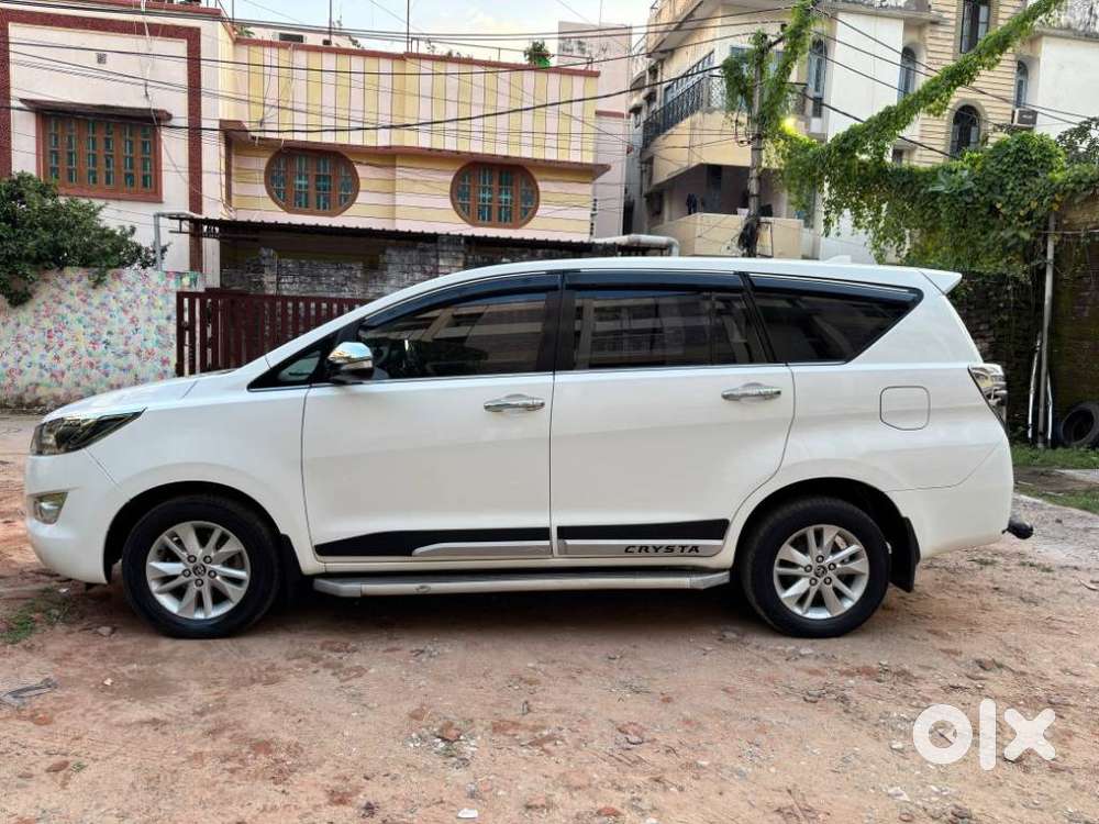 Toyota Innova Crysta 2.4 V, 2017, Diesel