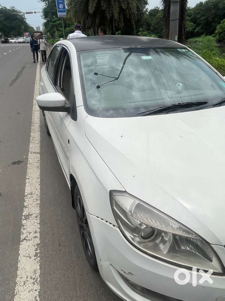Skoda Rapid Elegance 2016 Petrol