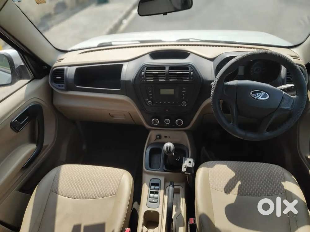 Mahindra Tuv 300 2016