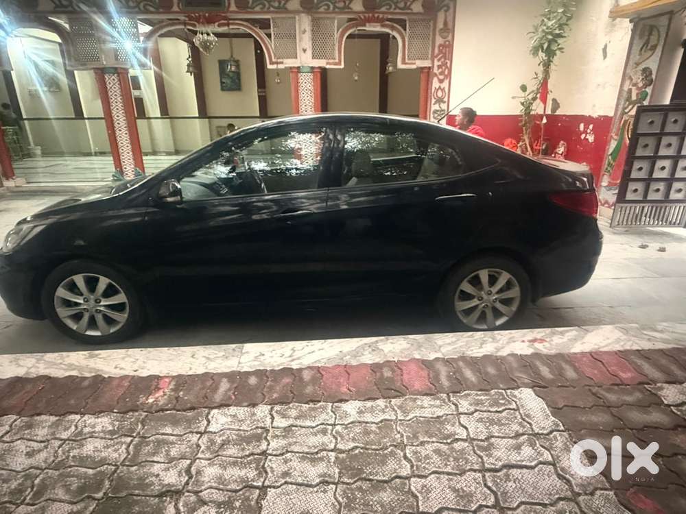 Hyundai Fluidic Verna 2012
