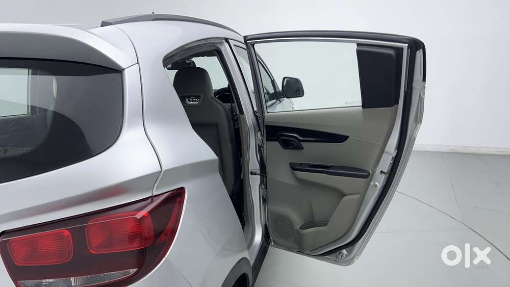 Mahindra Kuv 100 2016-2017 Mfalcon G80 K4, 2017, Petrol