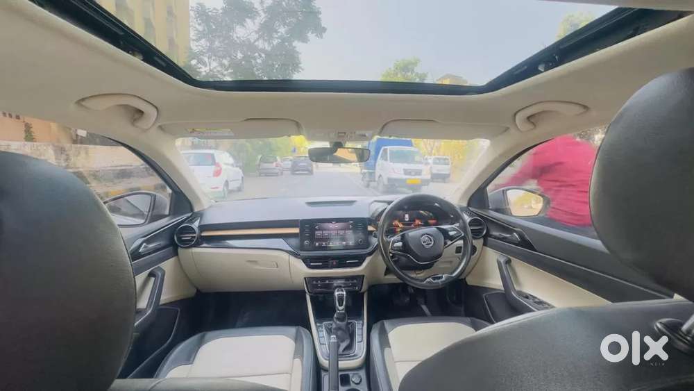 Skoda Slavia Style 1.0l Tsi At, 2023, Petrol
