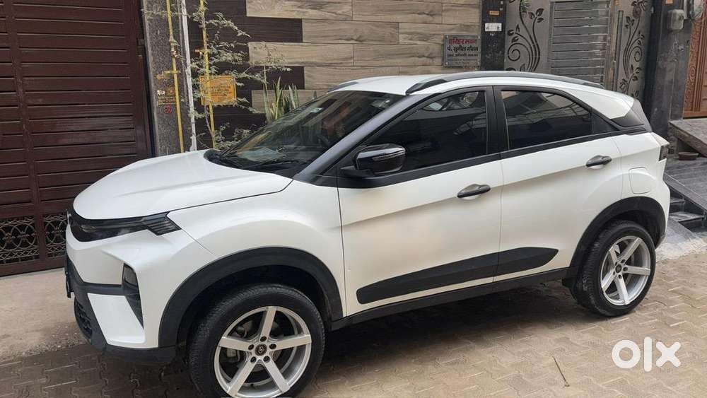 Tata Nexon 2024 Petrol 32000 Km Driven