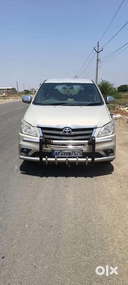 Toyota Innova 2015 Diesel 285500 Km Driven