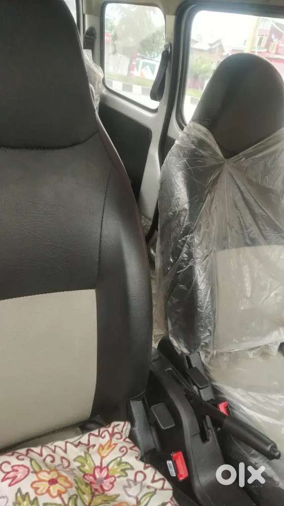 Maruti Suzuki Eeco 2025 Petrol 32000 Km Driven