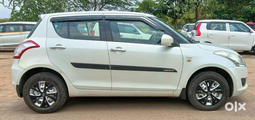 Maruti Suzuki Swift Lxi, 2013, Petrol