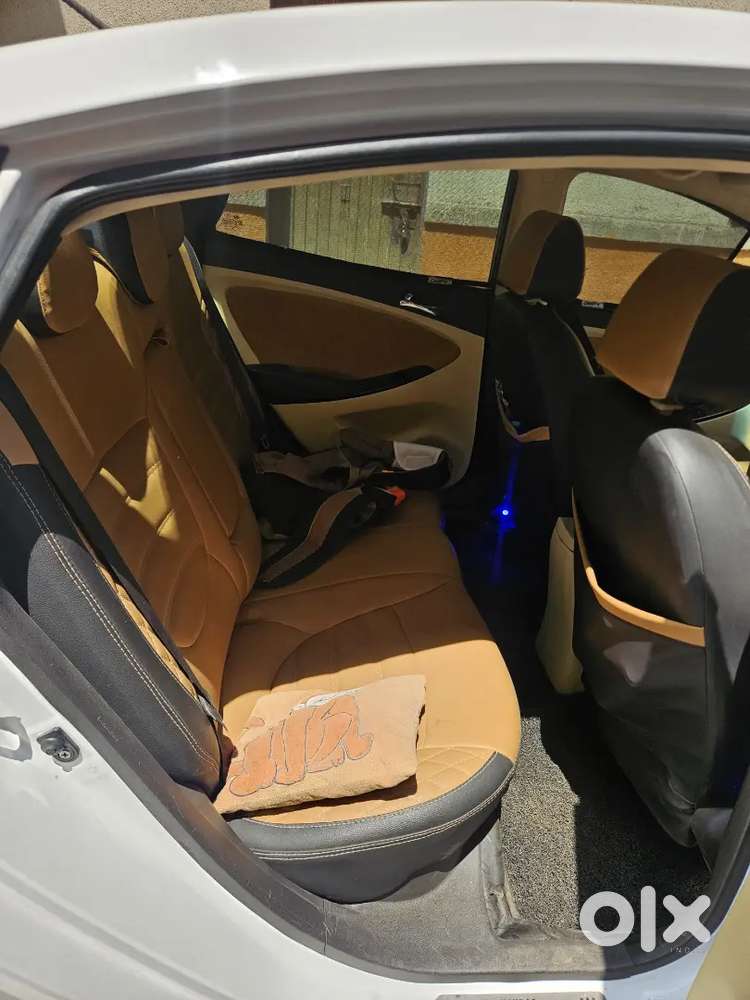 Hyundai Fluidic Verna 2012