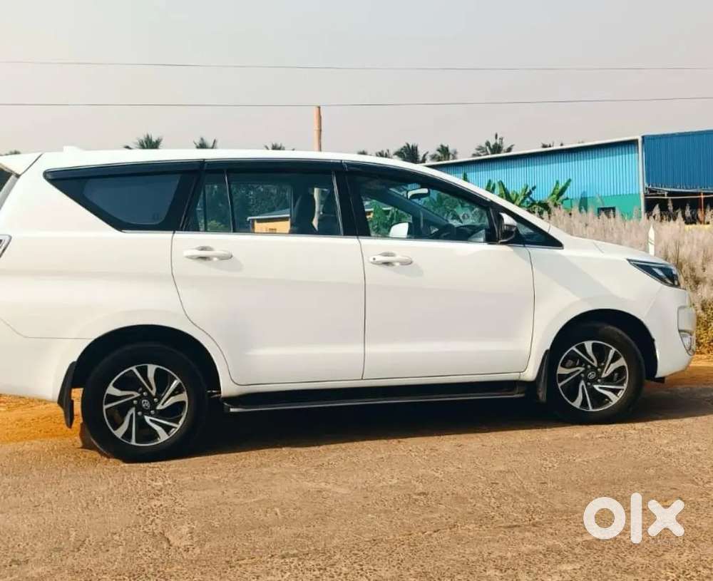 Toyota Innova Crysta 2022 Diesel 50000 Km Driven