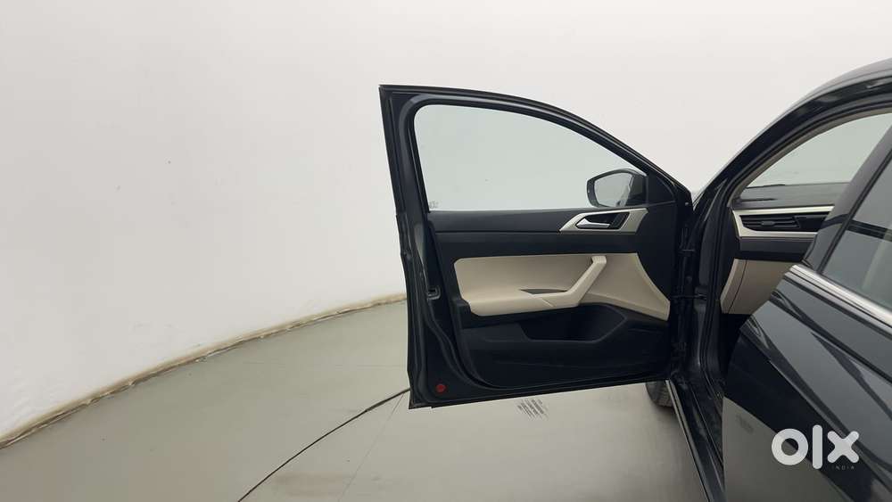 Volkswagen Virtus 1.0 Topline Tsi At, 2023, Petrol