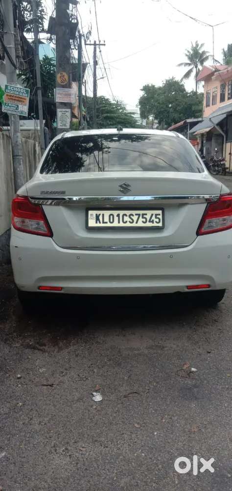 Maruti Suzuki Dzire 2021 Petrol 122000 Km Driven