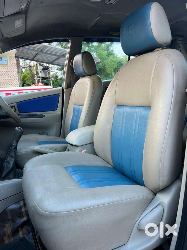 Toyota Innova 2.5 G (diesel) 8 Seater, 2012, Diesel