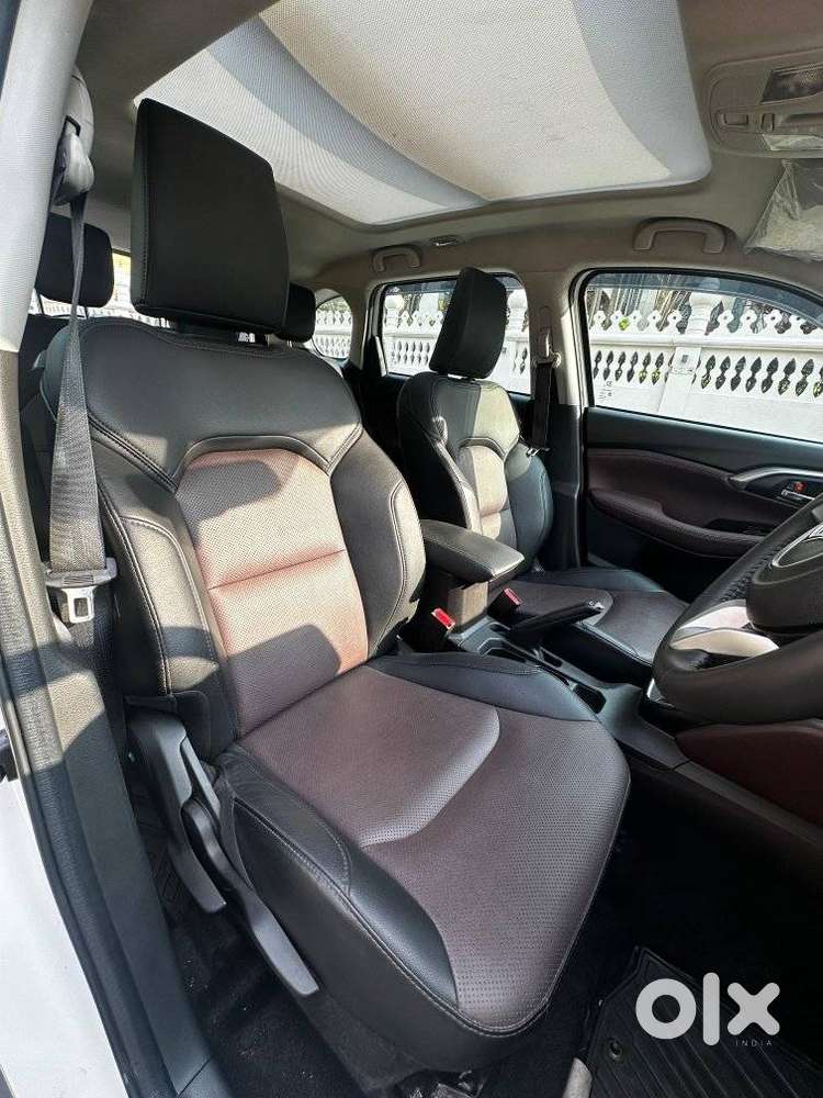 Maruti Suzuki Grand Vitara 1.5 Alpha Smart Hybrid Dual Tone At, 2023..