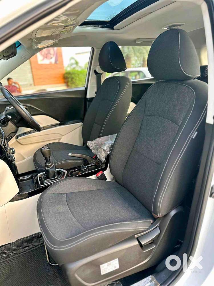 Mahindra Xuv 3xo Ax5 Ds Mt, 2025, Diesel
