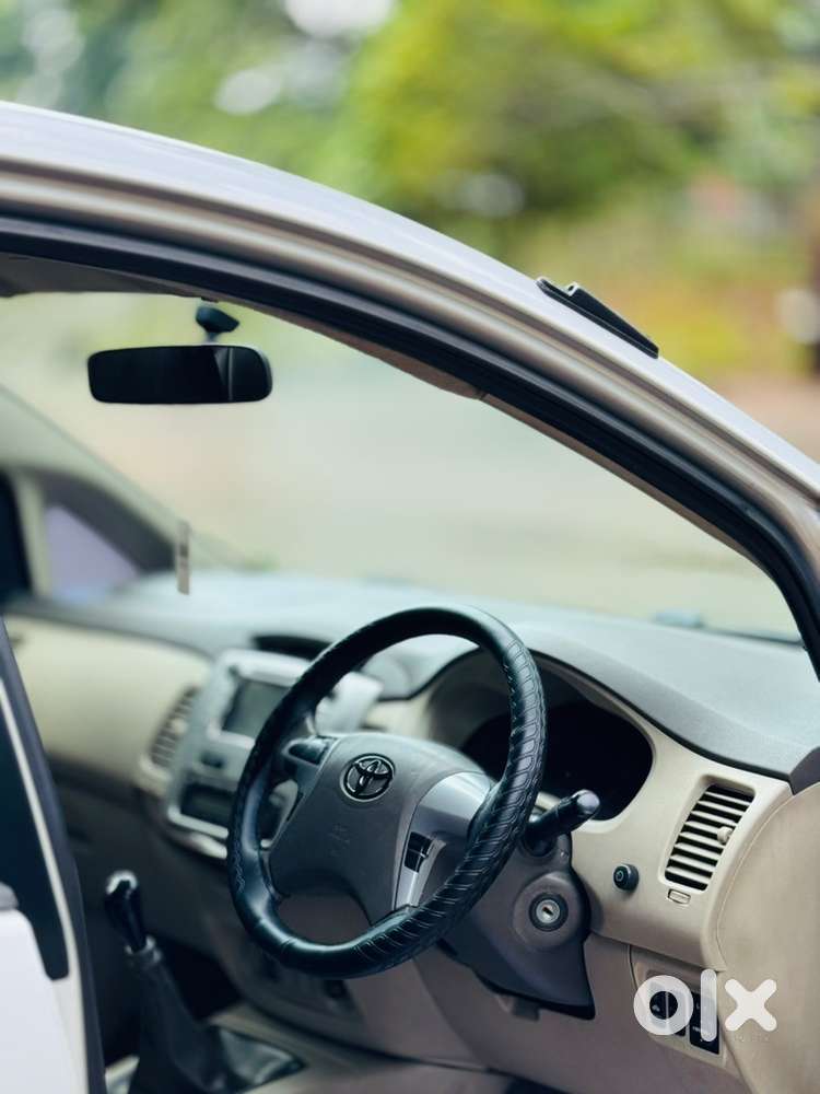 Toyota Innova 2013
