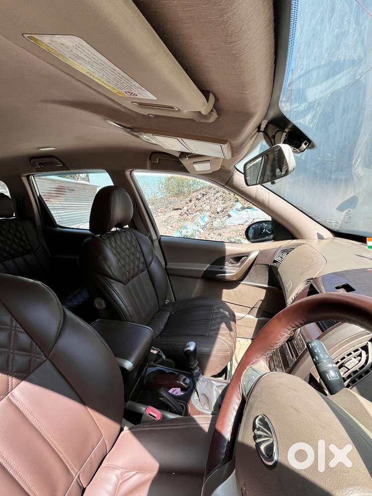 Mahindra Xuv500 W8 2015