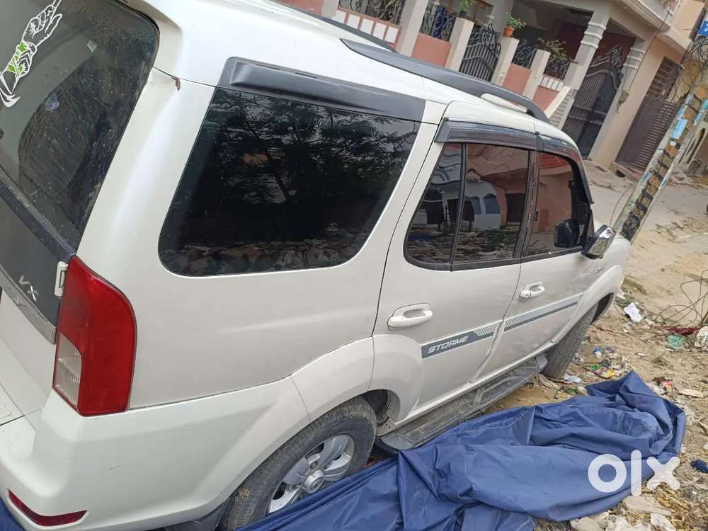 Tata Safari Storme Top Model 2016 Diesel 112000 Km Driven