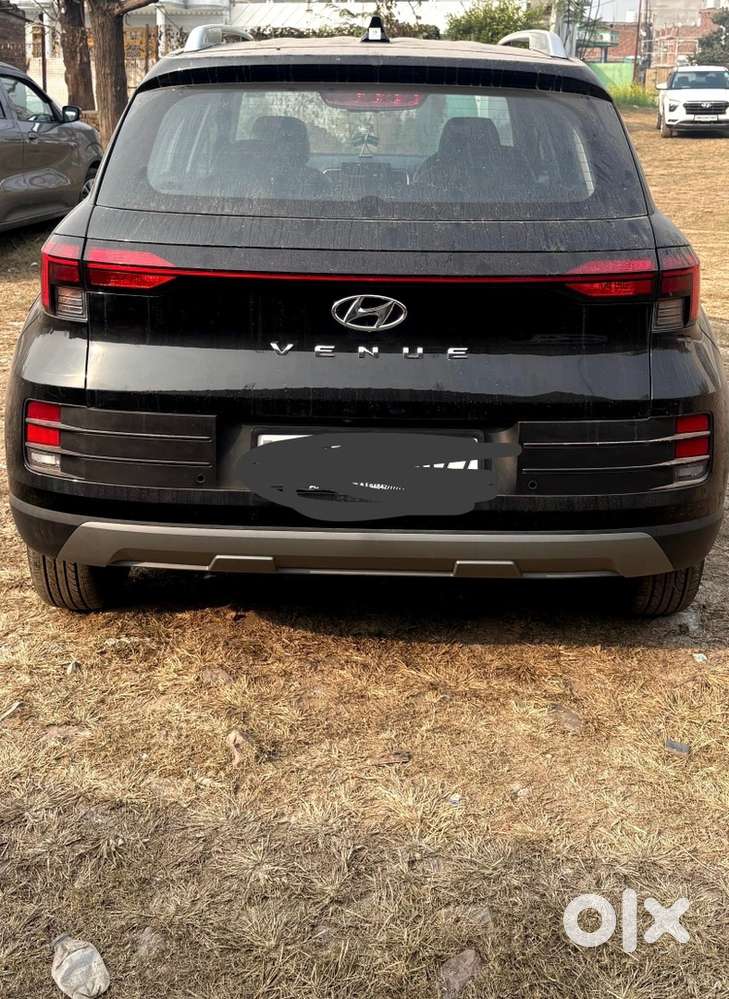 Hyundai Venue Splus Sunroof Petrol 2025