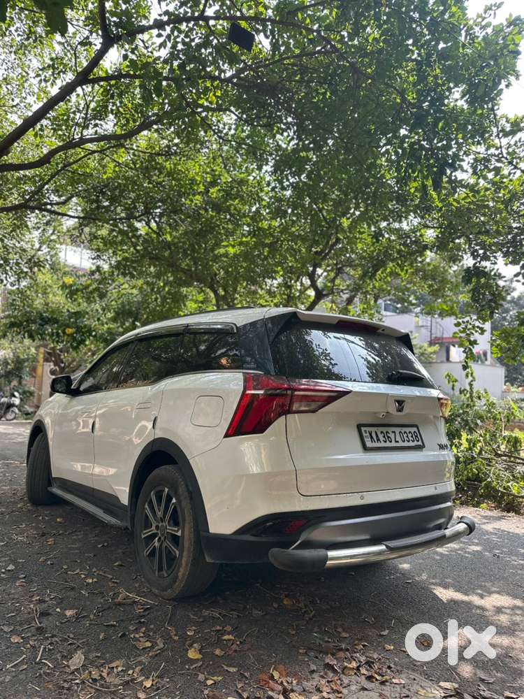 Mahindra Xuv700 Petrol Well Maintained