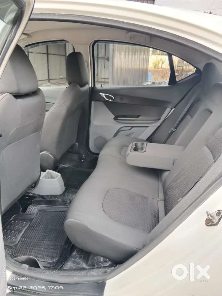 Tata Tigor Petrol Manual 2018 Variant