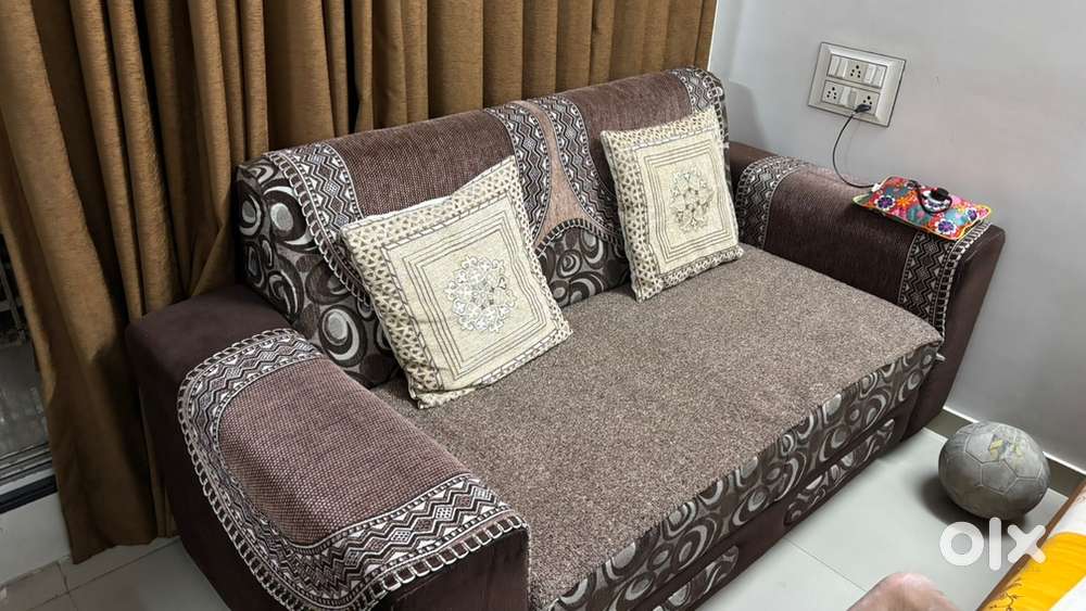 3 and 2 seater sofa