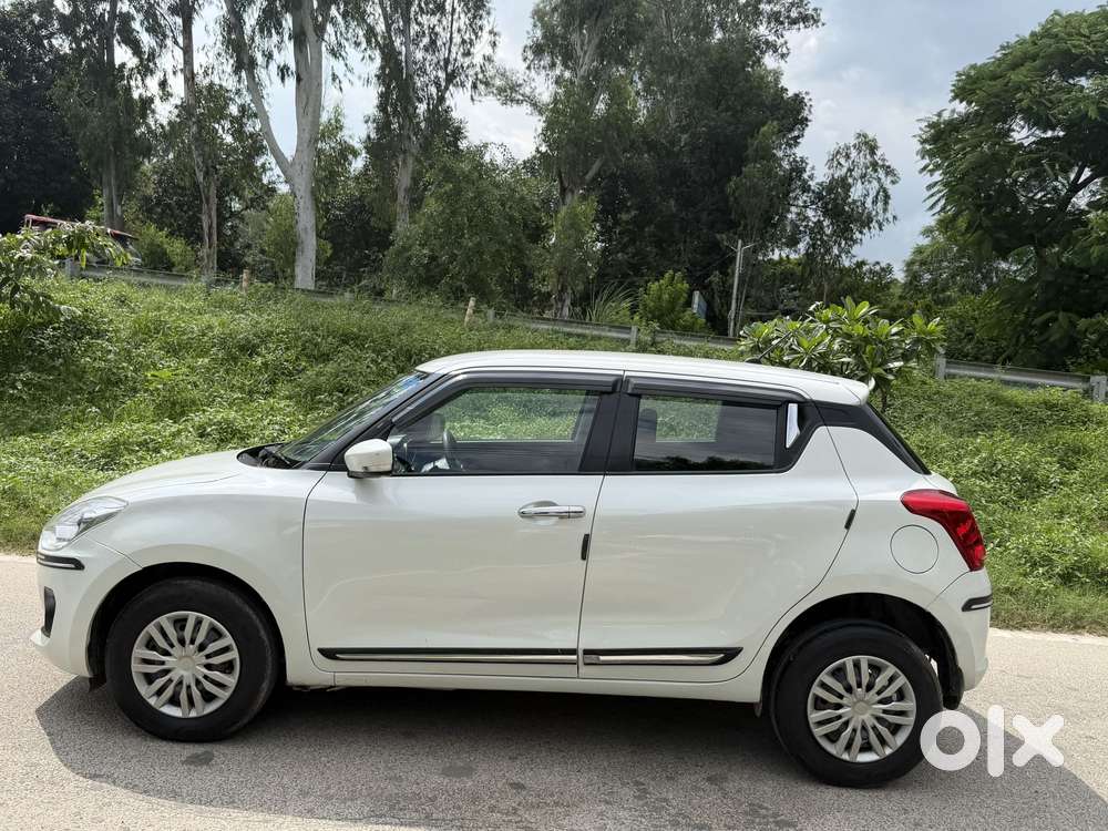Maruti Suzuki Swift Vxi Optional, 2023, Petrol