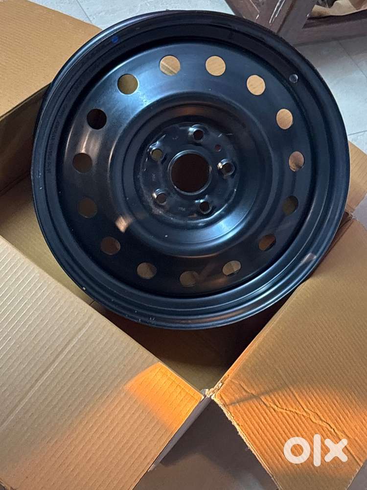 Grand Vitara Rim With Wheel Cover Set Of 4 Pcs Price 5500 Only