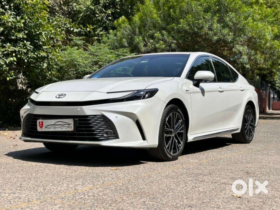 Toyota Camry Hybrid, 2025, Petrol