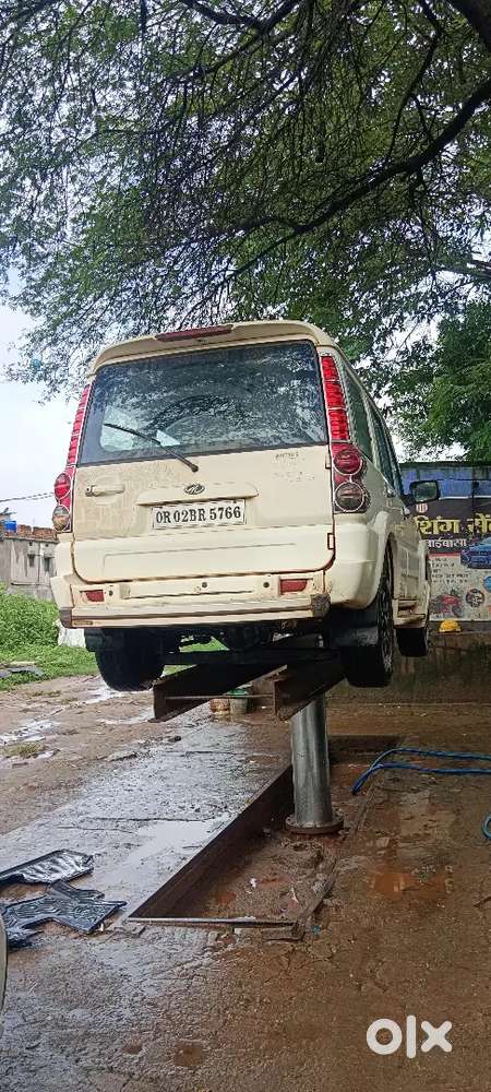 Mahindra Scorpio 2011 डीज़ल