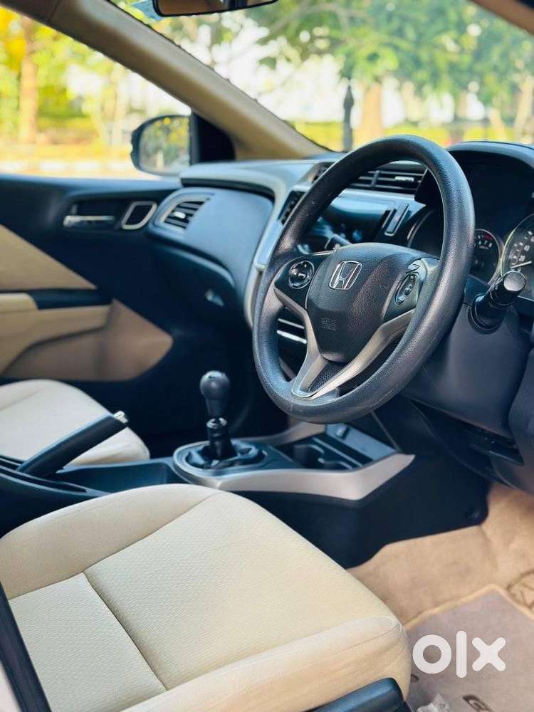 Honda City I-vtec V, 2018, Petrol
