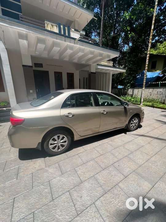 Toyota Corolla Altis 2010