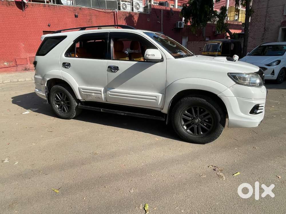 Toyota Fortuner 2011-2016 4x4 At, 2015, Diesel