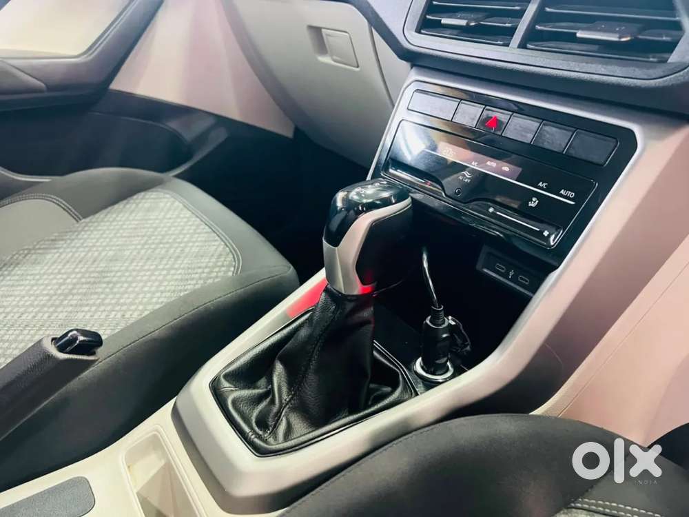 Volkswagen Taigun 1.0 Tsi Highline At, 2022, Petrol