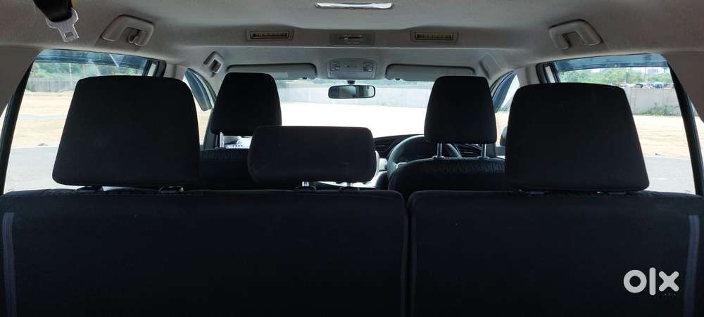 Toyota Innova Crysta 2.8 Gx At 8 Seater, 2017, Diesel