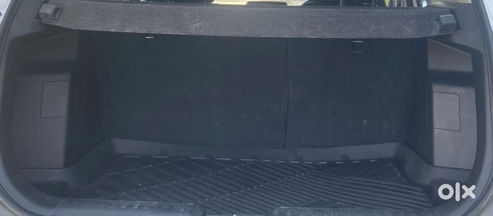 Maruti Suzuki Brezza 1.5 Zxi At Smart Hybrid, 2023, Petrol