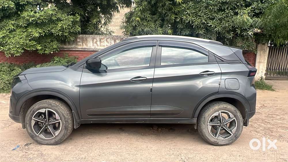 Tata Nexon Creative 1.2 Revotron Petrol 6 Mt, 2025, Petrol