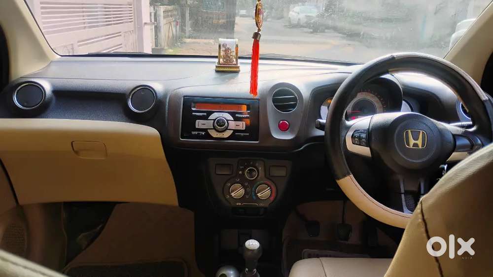 Honda Brio Petrol Mt 2013
