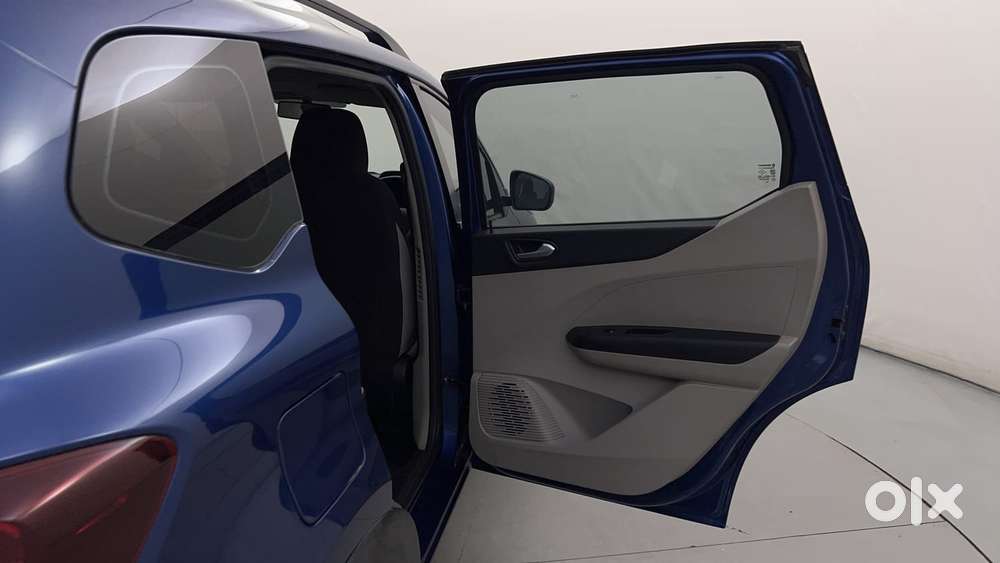 Renault Triber Rxz Easy-r Amt, 2022, Petrol