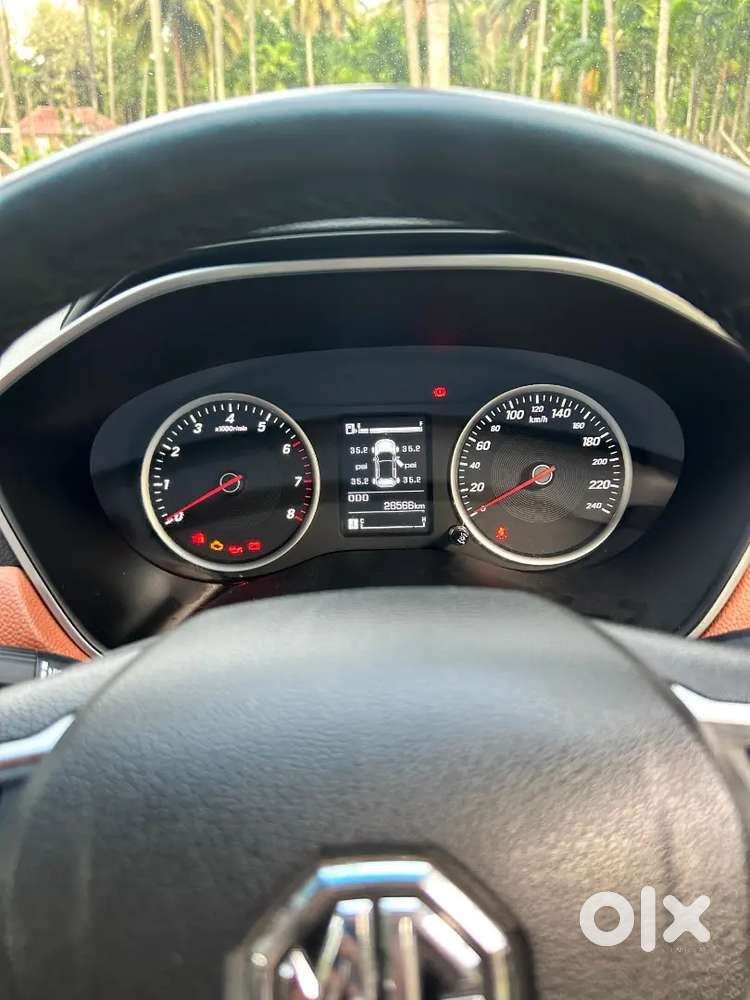 Mg Hector Plus 2011 Diesel 26000 Km Driven