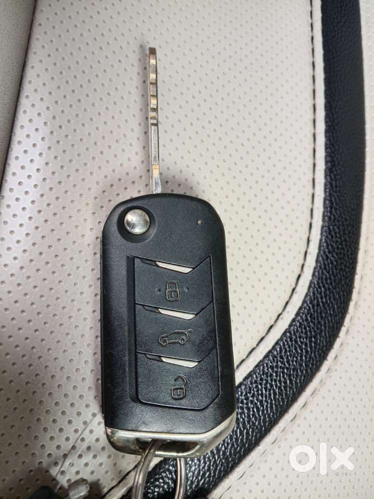 Mahindra Xuv300 W6, 2022, Petrol
