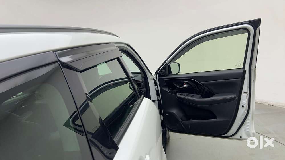 Maruti Suzuki Grand Vitara 1.5 Alpha Smart Hybrid, 2025, Cng & Hybri..