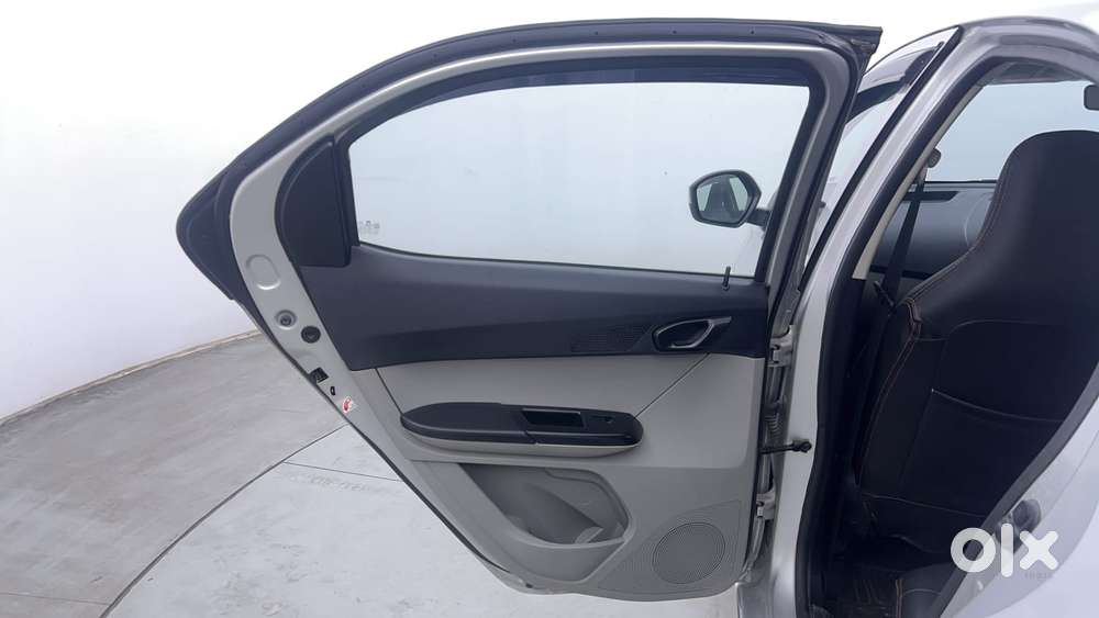 Tata Tiago 1.2 Revotron Xt, 2018, Petrol