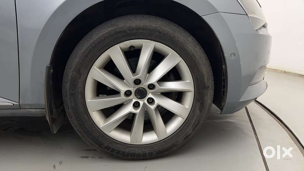 Skoda Superb Lk 1.8 Tsi At, 2018, Petrol