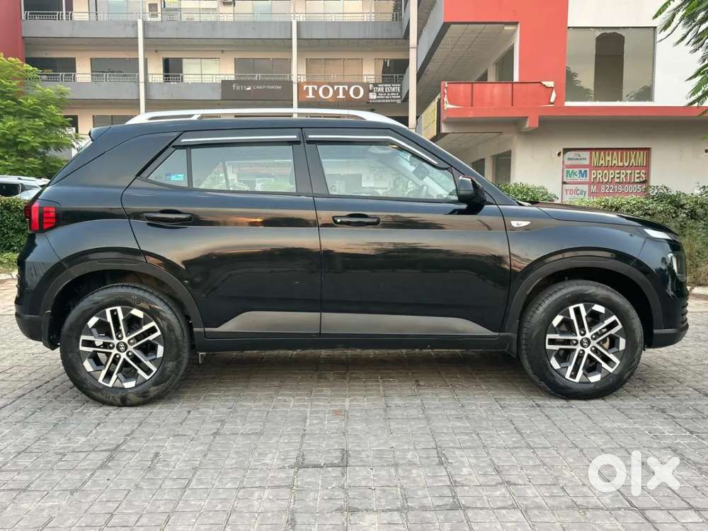 Hyundai Venue, 2024, Petrol