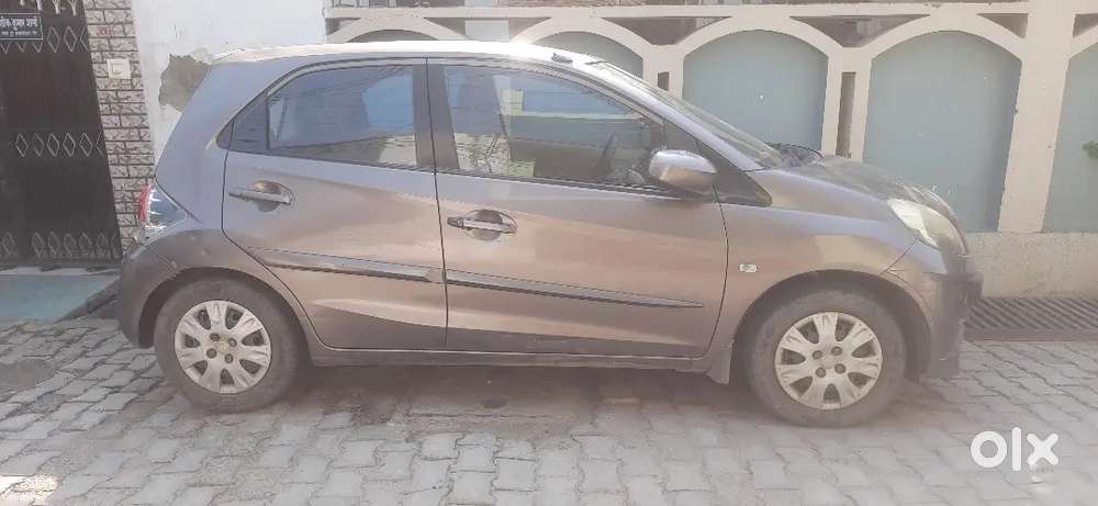 Honda Brio 2012 Petrol 1.5 Lakh