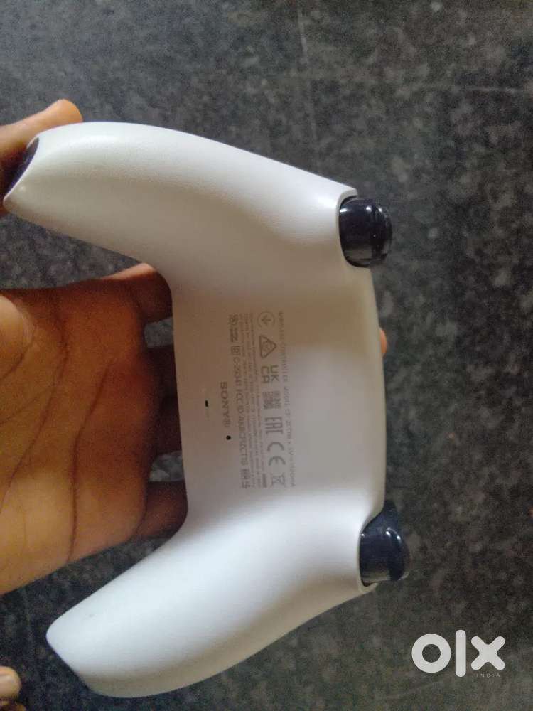 Dualsense Controller(Brand new Condition)