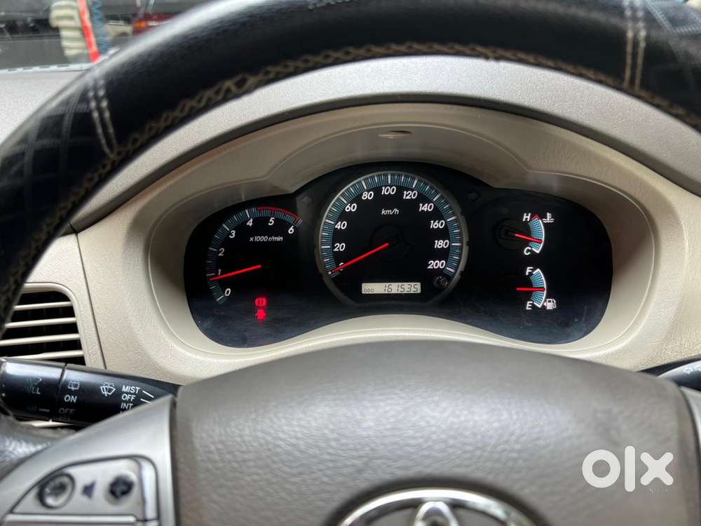 Toyota Innova 2.5 V 8 Str, 2013, Diesel