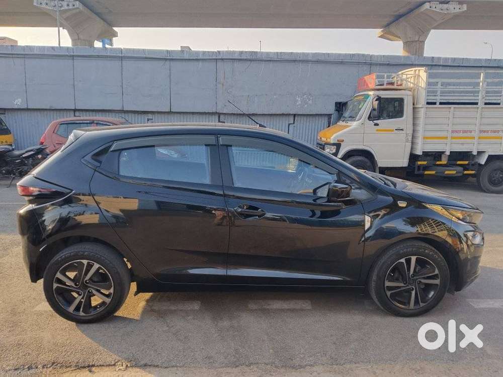 Tata Altroz 1.2 Xz Plus Dark Edition, 2022, Petrol