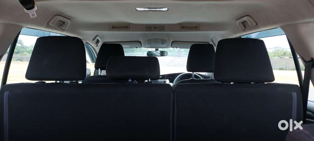 Toyota Innova Crysta 2.8 Gx At 8 Seater, 2017, Diesel